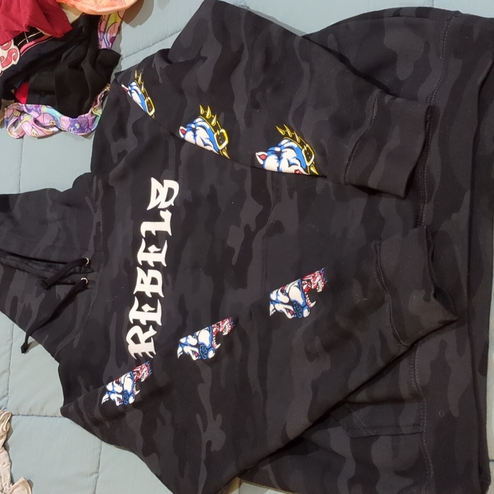 Rebel 8 men's graphic camo hoodie